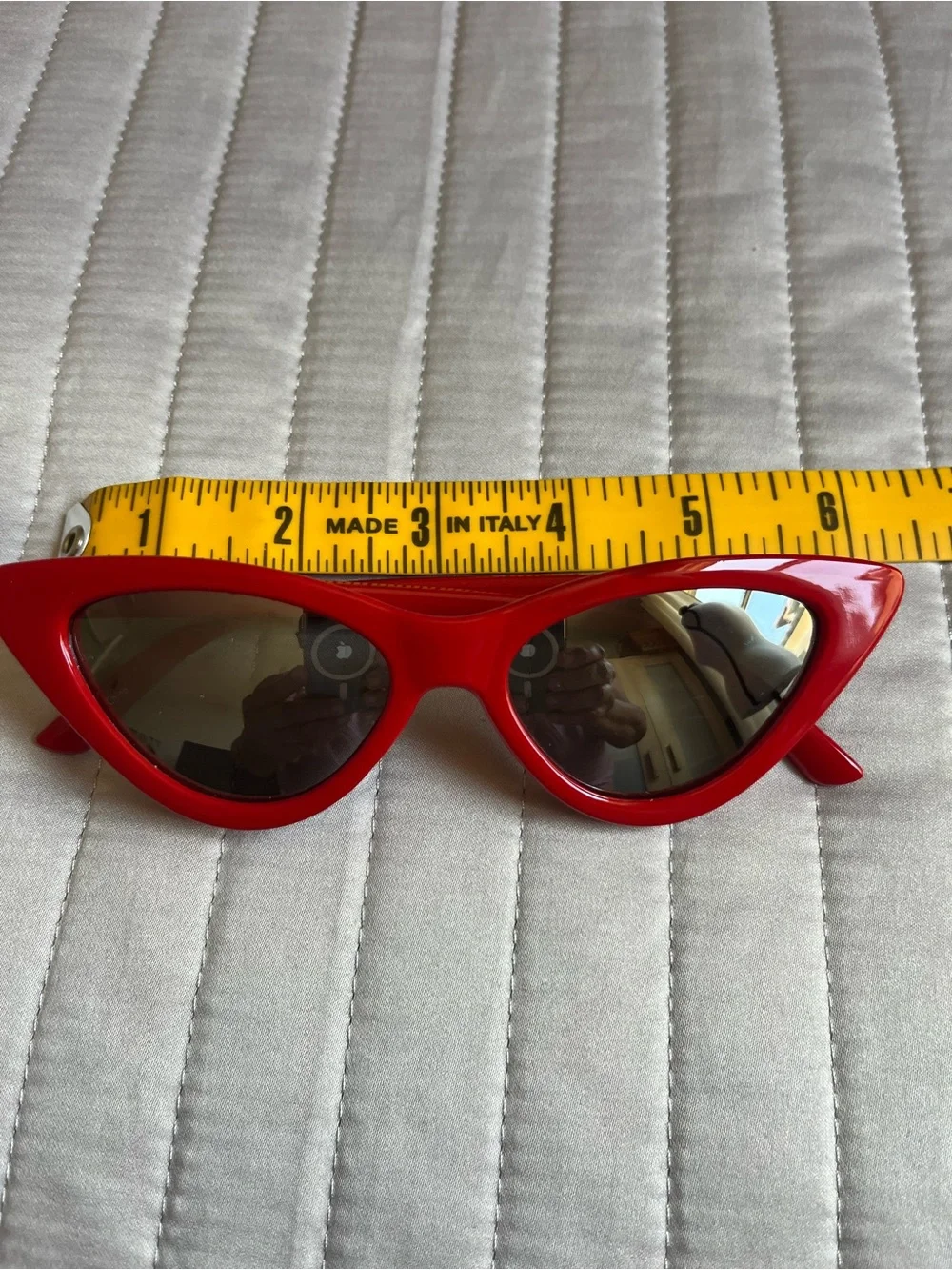 unbranded bold red
